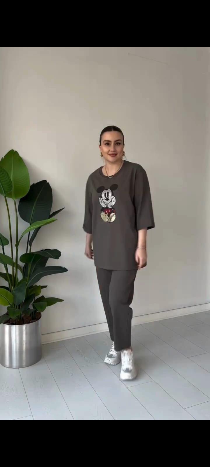 2025 New Design👗✨2-Piece Lounge Set Stone Mickey Suit