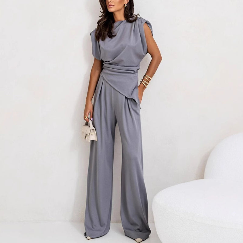 Women solid-colored two-piece set