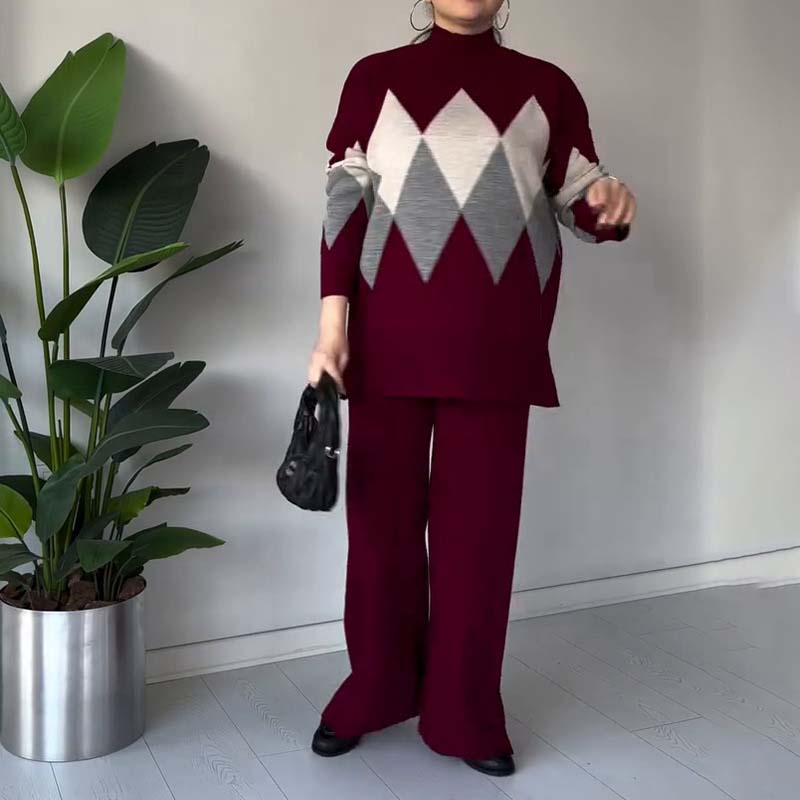 Fashion colored diamond sweater and pants set